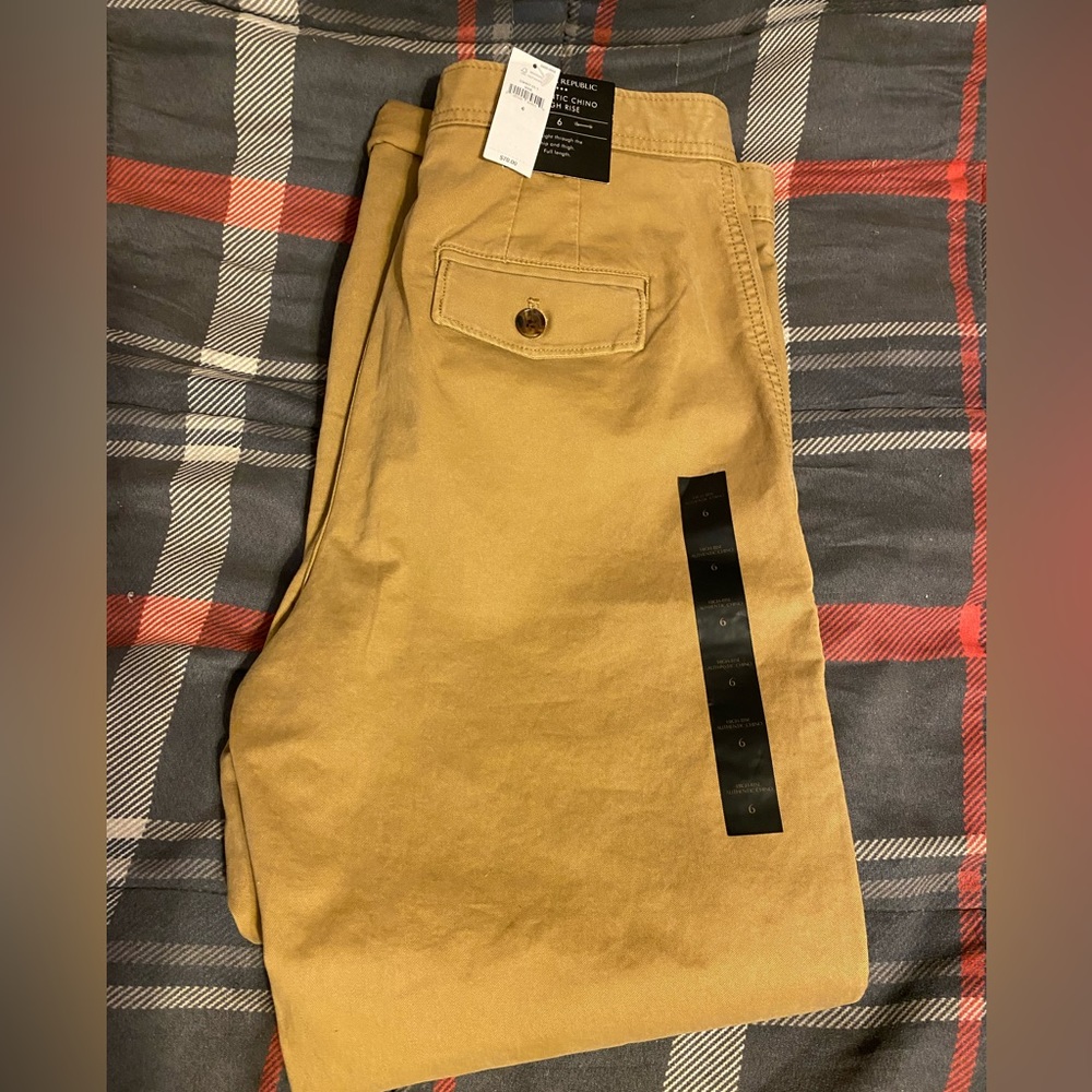 Banana Republic Authentic Chino High Rise